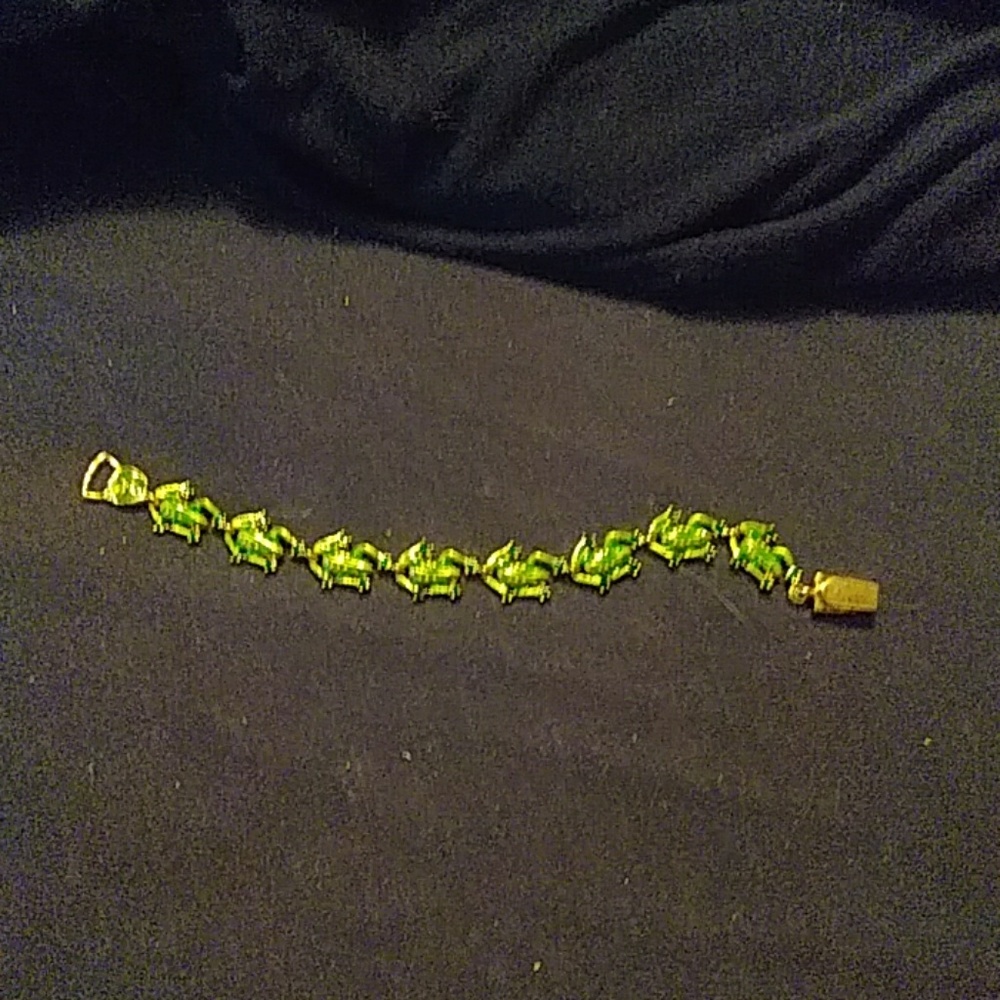 Frog bracelet